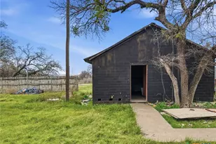 910 Co Rd 421, Evant, TX 76525 - Photo 6