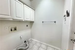 2263 Kensington Way, New Braunfels, TX 78130 - Photo 8