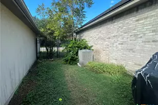 2263 Kensington Way, New Braunfels, TX 78130 - Photo 30