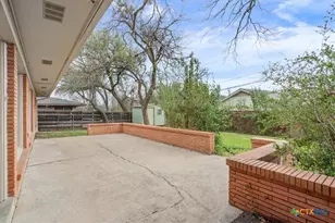 2305 N 15th St, Temple, TX 76501 - Photo 32