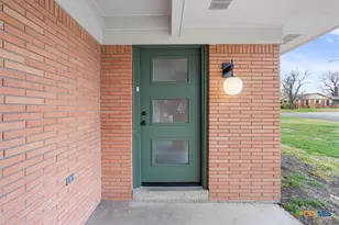 2305 N 15th St, Temple, TX 76501 - Photo 2