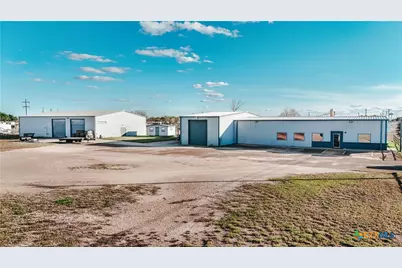 13102 N Navarro, Victoria, TX 77904 - Photo 2