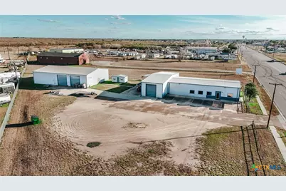 13102 N Navarro, Victoria, TX 77904 - Photo 10