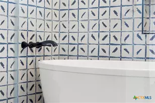 153 Co Rd 491, Elgin, TX 78621 - Photo 16