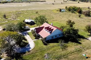 948 Upper Elgin River Rd, Elgin, TX 78621 - Photo 4