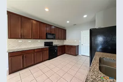 323 Mistflower, New Braunfels, TX 78130 - Photo 10