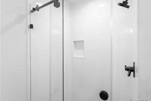 874 Lakebreeze Dr, Canyon Lake, TX 78133 - Photo 40