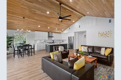 874 Lakebreeze Drive, Canyon Lake, TX 78133 - Photo 16