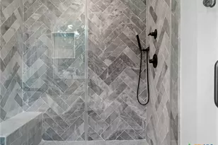 874 Lakebreeze Dr, Canyon Lake, TX 78133 - Photo 32