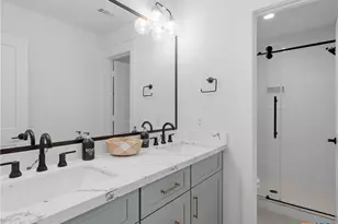 874 Lakebreeze Dr, Canyon Lake, TX 78133 - Photo 22