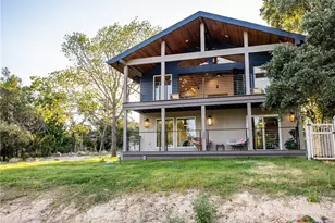 874 Lakebreeze Dr, Canyon Lake, TX 78133 - Photo 1