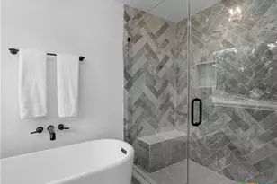 874 Lakebreeze Dr, Canyon Lake, TX 78133 - Photo 30