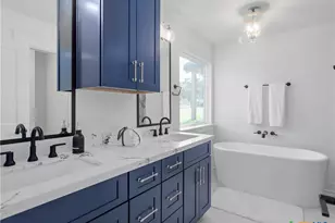 874 Lakebreeze Dr, Canyon Lake, TX 78133 - Photo 28