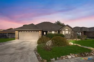 2620 Foresthaven Dr, New Braunfels, TX 78132 - Photo 2