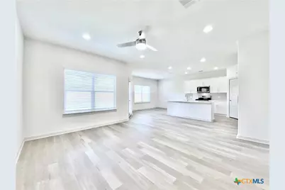 1005 Winnsboro Loop, Round Rock, TX 78664 - Photo 8