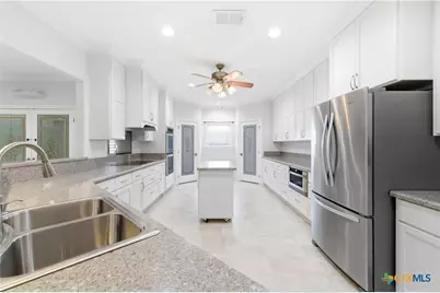 1118 E Maxwell Ditch Road, Port Lavaca, TX 77979 - Photo 10