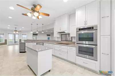 1118 E Maxwell Ditch Road, Port Lavaca, TX 77979 - Photo 12