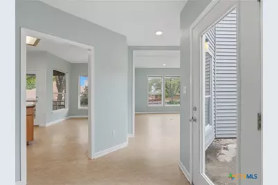 968 Queens Drive, New Braunfels, TX 78130 - Photo 6