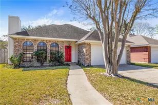 223 Spur Dr, Victoria, TX 77904 - Photo 2