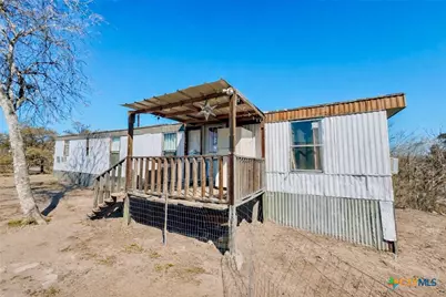 822 E Fannin Street, Goliad, TX 77963 - Photo 1