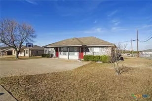 907 North Dr, Copperas Cove, TX 76522 - Photo 2