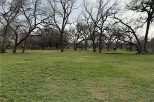 110 Guadalupe Dr, Oglesby, TX 76561 - Photo 28