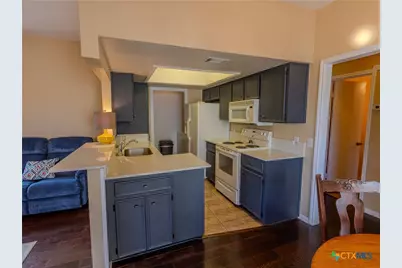 1013 Chestnut Street #C-4, San Marcos, TX 78666 - Photo 6