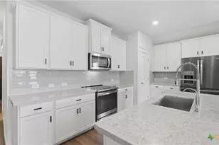 3640 Space Cloud Dr, New Braunfels, TX 78130 - Photo 10