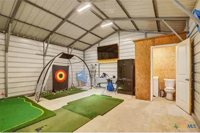 115 Lorenz, Stockdale, TX 78160 - Photo 28