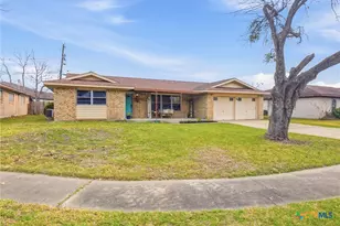 2002 Mission Dr, Victoria, TX 77901 - Photo 24