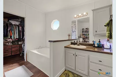 2850 Woodrow Center Road, Kingsbury, TX 78638 - Photo 20