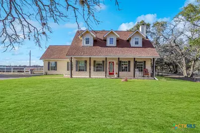 1561 County Road 320, Floresville, TX 78114 - Photo 1