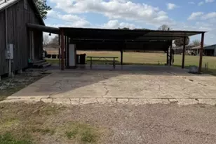 146 Elliott Rd, Refugio, TX 78377 - Photo 6