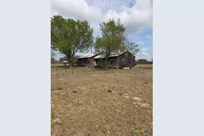 146 Elliott Road, Refugio, TX 78377 - Photo 12