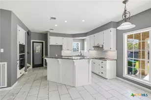 303 Roseland Ave, Victoria, TX 77901 - Photo 14