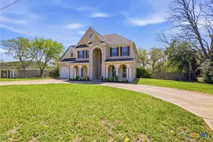 303 Roseland Ave, Victoria, TX 77901 - Photo 2