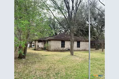 305 Glenmore Street, Victoria, TX 77904 - Photo 6