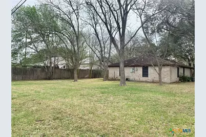 305 Glenmore Street, Victoria, TX 77904 - Photo 4
