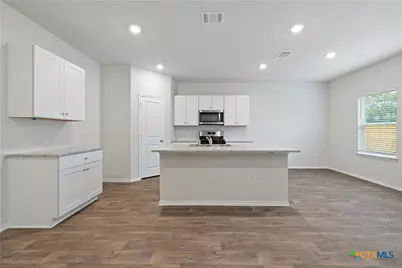 2861 Brogan Creek, New Braunfels, TX 78130 - Photo 8