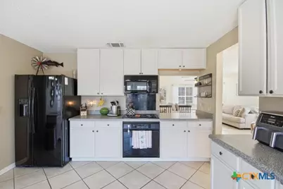 729 Willow Crossing, New Braunfels, TX 78130 - Photo 14