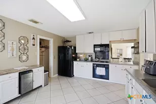 729 Willow Crossing, New Braunfels, TX 78130 - Photo 10