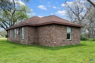 807 S Promenade St, Hallettsville, TX 77964 - Photo 4