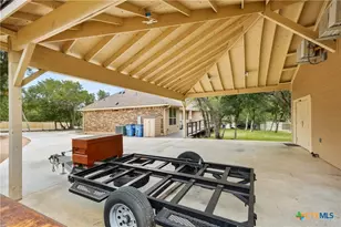 805 Willow Creek Cir, San Marcos, TX 78666 - Photo 20