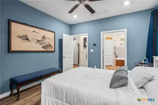 805 Willow Creek Cir, San Marcos, TX 78666 - Photo 14