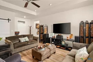 805 Willow Creek Cir, San Marcos, TX 78666 - Photo 4