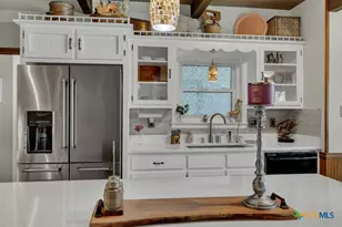 153 Sky Country Dr, New Braunfels, TX 78132 - Photo 14