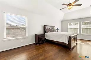 2854 Lakehills St, San Antonio, TX 78251 - Photo 14