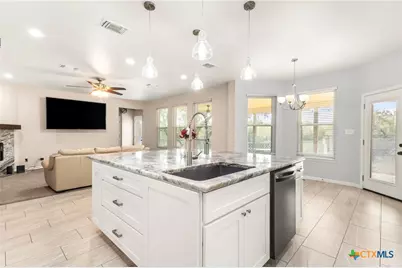 2854 Lakehills Street, San Antonio, TX 78251 - Photo 8