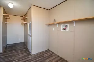 413 W Oaks Dr, Victoria, TX 77905 - Photo 30