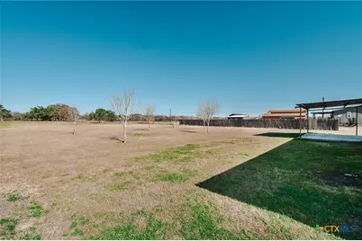 413 West Oaks Drive, Victoria, TX 77905 - Photo 32